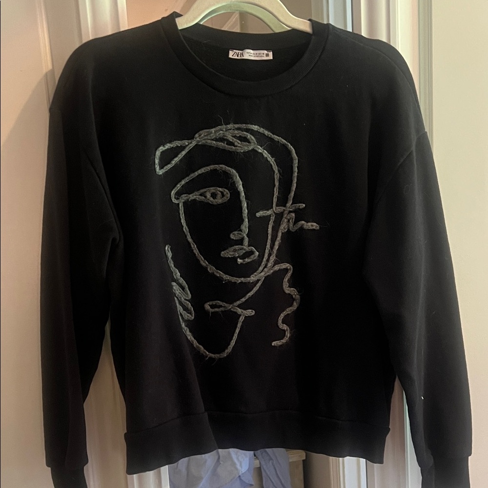 Zara Black Sweatshirt with Artistic Face Design